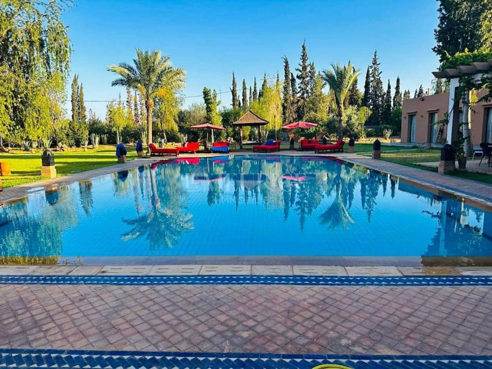 Villa dâ€™Exception Ã  Vendre Luxe et SÃ©rÃ©nitÃ© absolue sur la route de fes